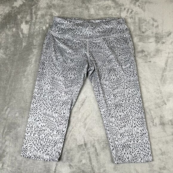Nike Dri-Fit Womens Medium Gray Running Training Compression Capri Leggings - Picture 1 of 10